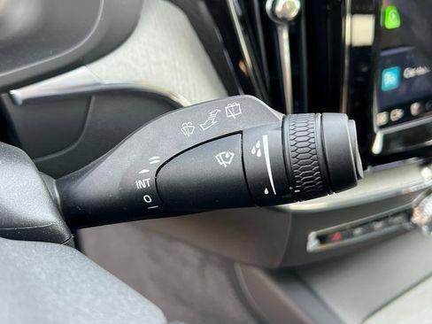 New 2025 Volvo XC60 B5 Plus w/ Protection Package Premier image 23