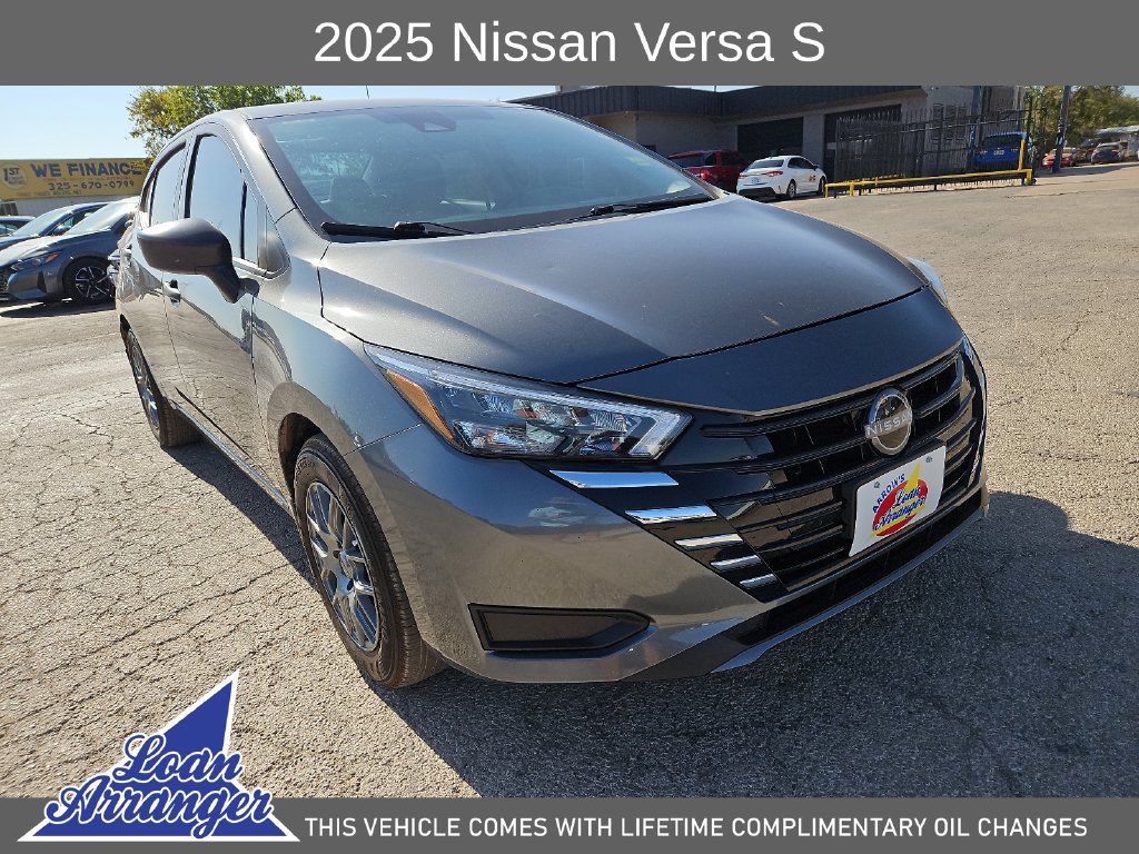 Used 2025 Nissan Versa S FWD image 2