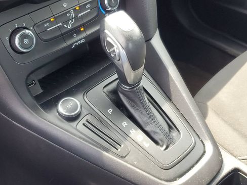 Used 2016 Ford Focus SE FWD image 20