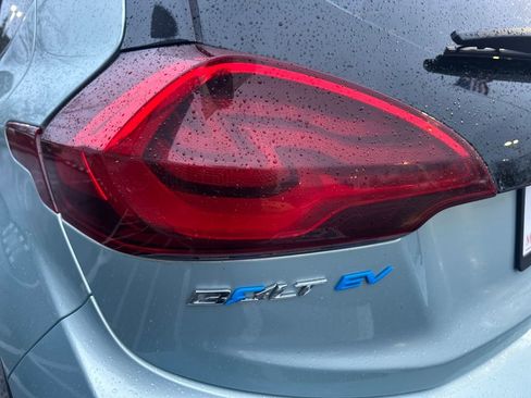 Used 2019 Chevrolet Bolt Premier w/ Infotainment Package image 10