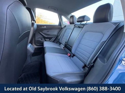 Certified 2025 Volkswagen Jetta SE image 11