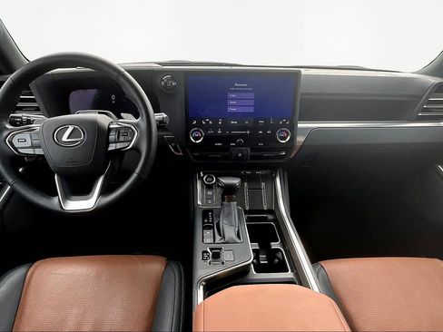 Used 2025 Lexus GX 550 w/ Accessory Package (2T) AWD/4WD image 7