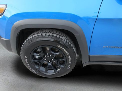 Used 2022 Jeep Cherokee Trailhawk w/ Premium Leather Package image 41