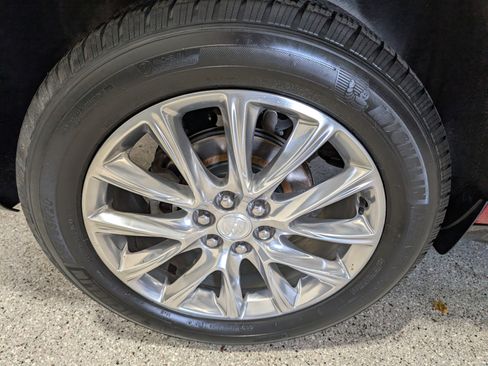 Used 2020 Buick Enclave Essence w/ Sound and Sites Package image 13