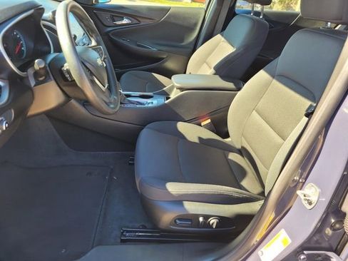Used 2025 Chevrolet Malibu LT image 16