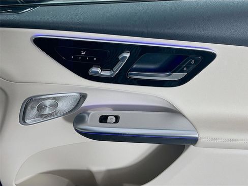 New 2026 Mercedes-Benz GLC 300 4MATIC image 32