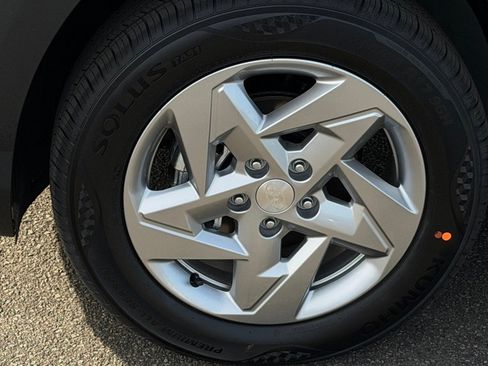 New 2026 Hyundai Kona SE image 6