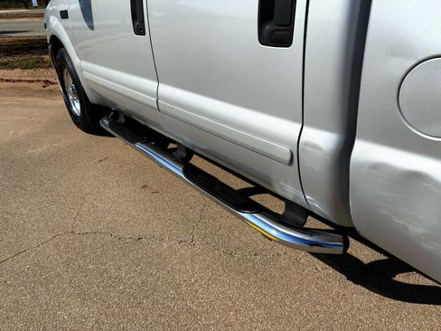 Used 2001 Ford F350 XLT image 9