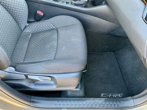 Used 2021 Toyota C-HR LE image 23