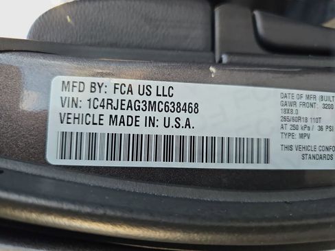Used 2021 Jeep Grand Cherokee Laredo RWD image 24