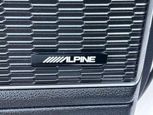 Used 2023 Jeep Grand Cherokee L Limited w/ Black Appearance Package image 27