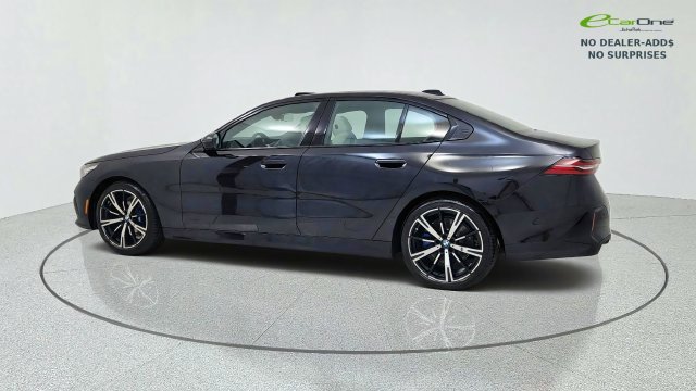 Used 2027 BMW 530i w/ M Sport Package RWD image 5