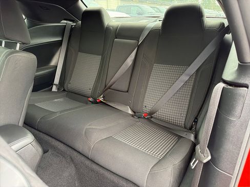 Used 2020 Dodge Challenger SXT image 21