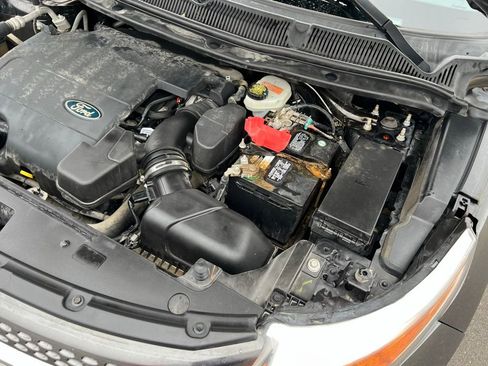 Used 2015 Ford Explorer XLT w/ Equipment Group 202A image 42