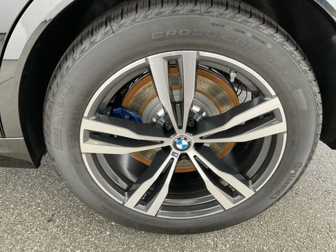 Certified 2025 BMW X7 M60i w/ Executive Package image 22