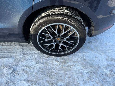 Used 2018 Porsche Macan S image 45