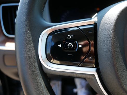 Certified 2024 Volvo XC60 T8 Ultimate w/ Protection Package Premier AWD/4WD image 21