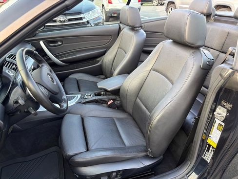 Used 2013 BMW 135i Convertible w/ Premium Pkg RWD image 10