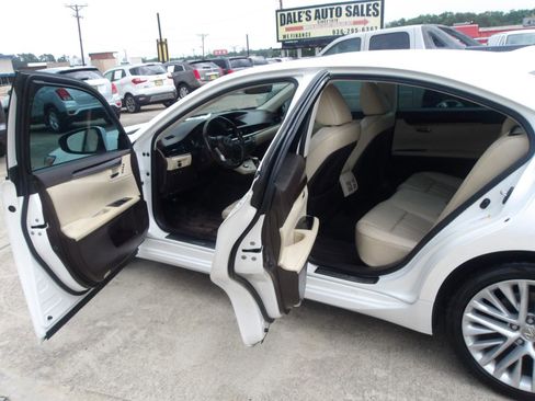 Used 2016 Lexus ES 350 w/ Luxury Package w/Wood Trim FWD image 15