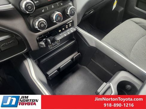 Used 2018 Toyota 4Runner Limited AWD/4WD image 22