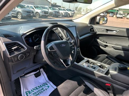 Used 2024 Ford Edge SEL AWD/4WD image 13
