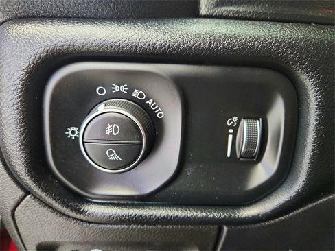 Used 2021 RAM 1500 Big Horn image 28