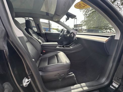 Used 2020 Tesla Model Y Performance AWD/4WD image 23