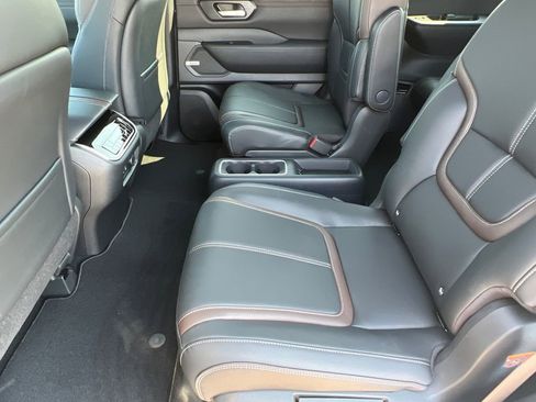 New 2026 Nissan Armada SL w/ Captain's Chari Seat Package image 18