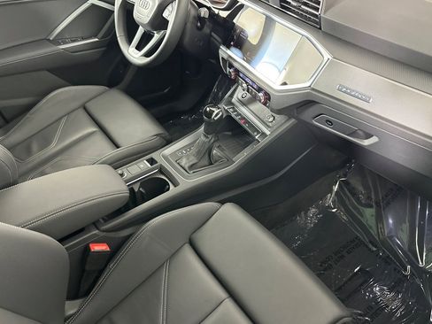 Used 2025 Audi Q3 2.0T Premium image 15