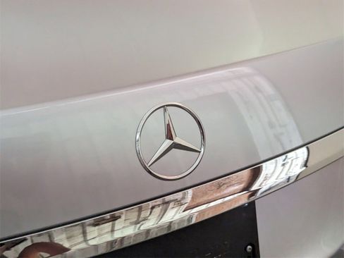 Used 2023 Mercedes-Benz S 500 S 500 image 11