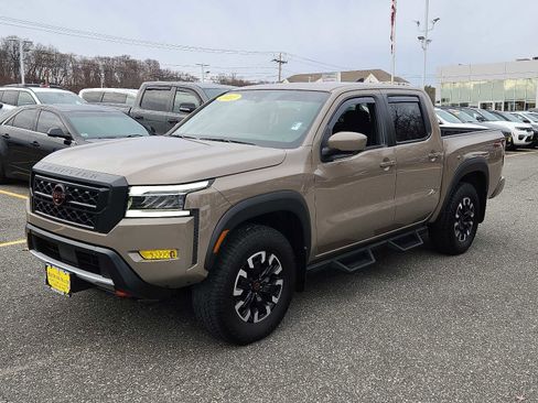 Used 2023 Nissan Frontier PRO-4X w/ Pro Convenience Package image 3