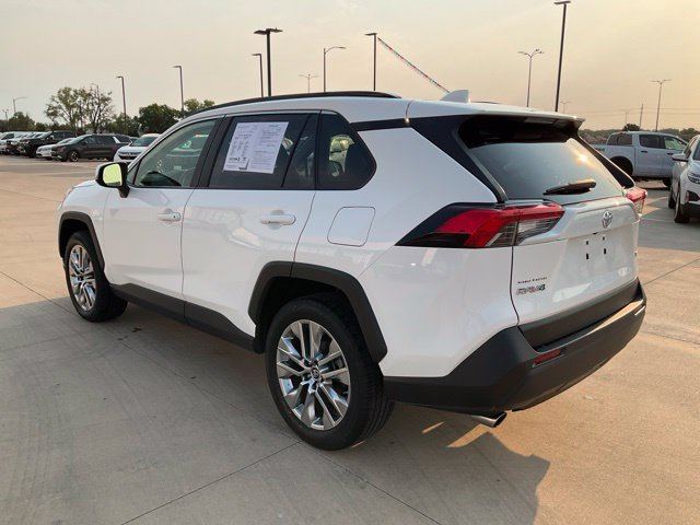 Used 2019 Toyota RAV4 XLE Premium FWD image 34