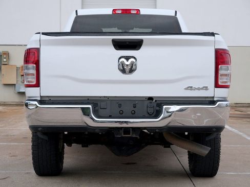Used 2022 RAM 2500 Tradesman w/ Chrome Appearance Group AWD/4WD image 17
