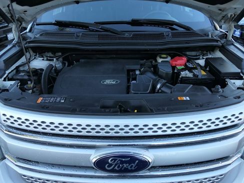 Used 2015 Ford Explorer XLT w/ Equipment Group 202A image 27