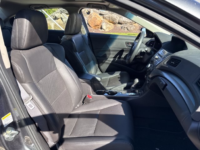 Used 2013 Acura ILX w/ Premium Package FWD image 12