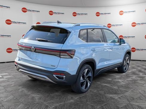 New 2026 Volkswagen Taos SE image 5