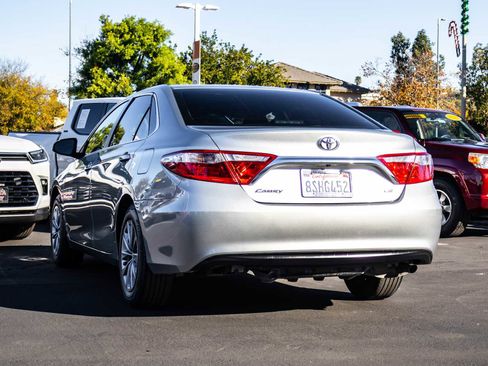 Certified 2017 Toyota Camry LE image 7