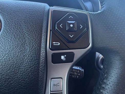 Used 2022 Toyota 4Runner SR5 Premium w/ Moonroof Package image 16