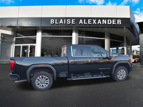 Used 2021 GMC Sierra 2500 Denali image 4
