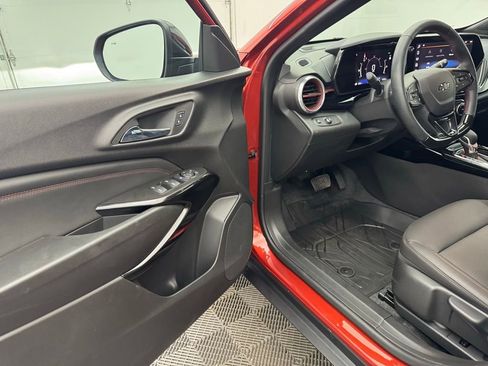 Used 2024 Chevrolet Trax RS w/ Driver Confidence Package image 15