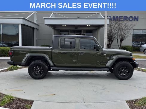 Used 2023 Jeep Gladiator Willys image 39