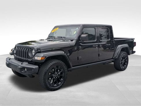 Used 2025 Jeep Gladiator Sport AWD/4WD image 8