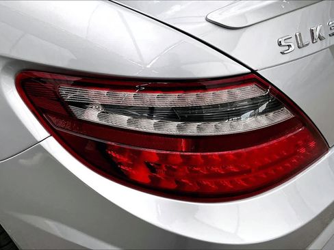 Used 2014 Mercedes-Benz SLK 350 image 26