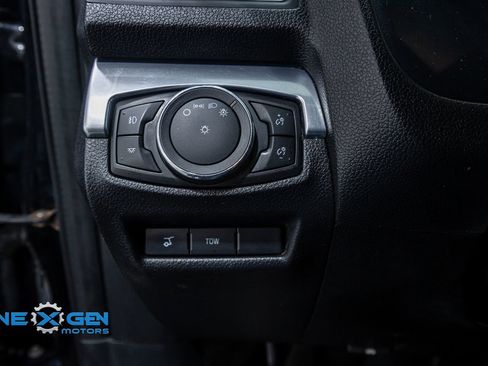 Used 2018 Ford Explorer Sport w/ Equipment Group 401A image 13