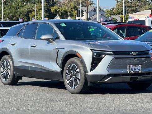 Used 2026 Chevrolet Blazer EV LT FWD image 2