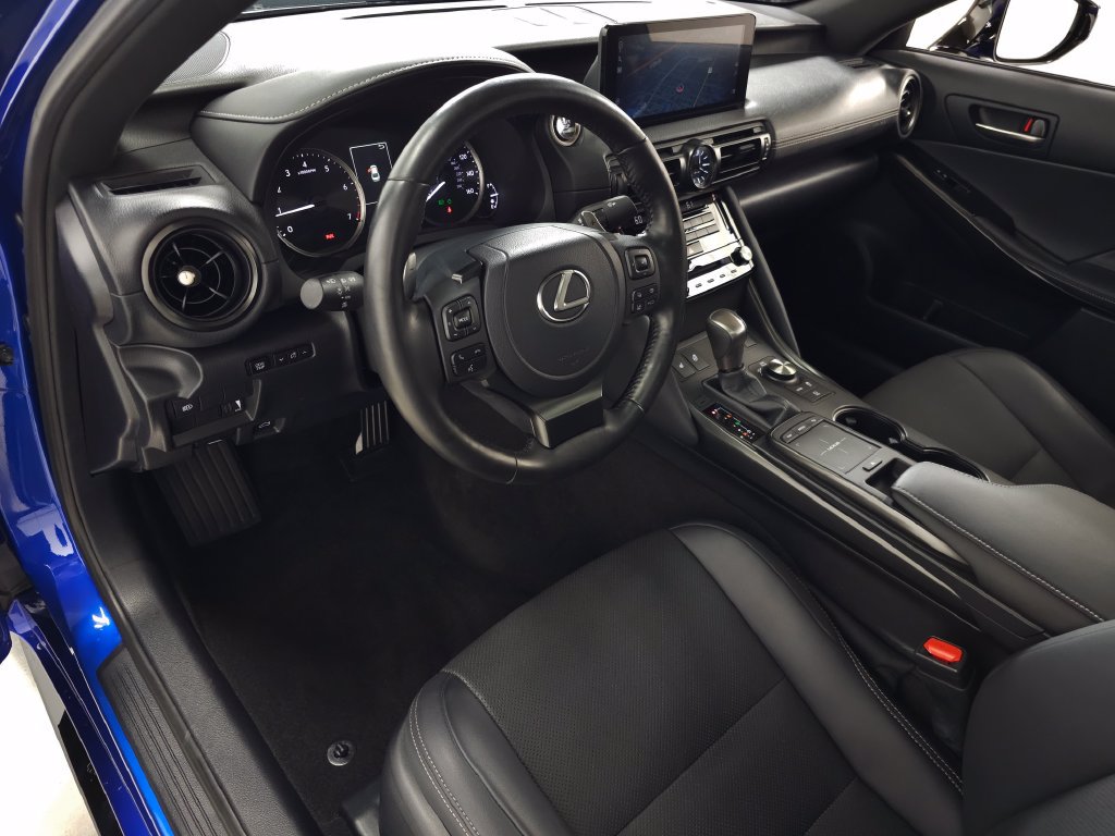 Used 2025 Lexus IS 350 F Sport w/ Navigation Package AWD/4WD image 15