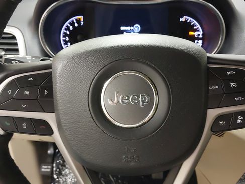 Used 2021 Jeep Grand Cherokee Limited w/ Luxury Group II image 33