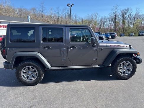 Used 2016 Jeep Wrangler Unlimited Rubicon image 5