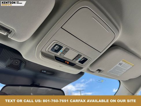 Used 2025 Ford Explorer Active image 25