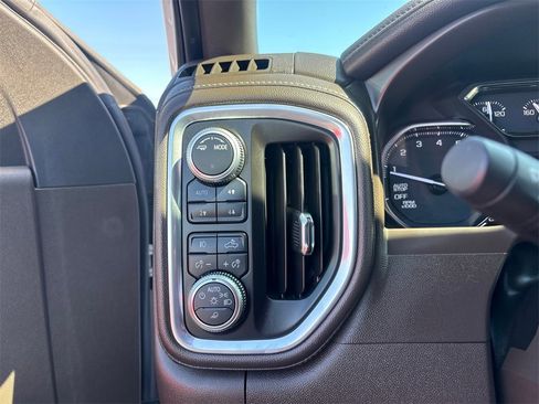 Used 2020 GMC Sierra 1500 SLT image 21